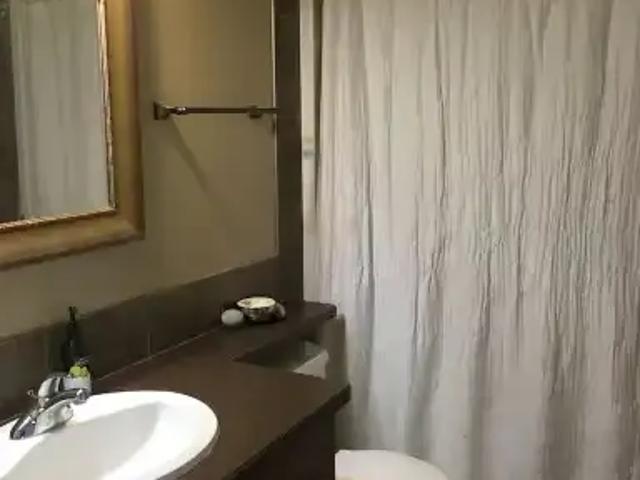 2 Bedroom Apartment Sylvan Lake AB 105859287