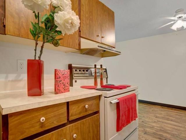 2 Bedroom Apartment Saskatoon SK 90380213