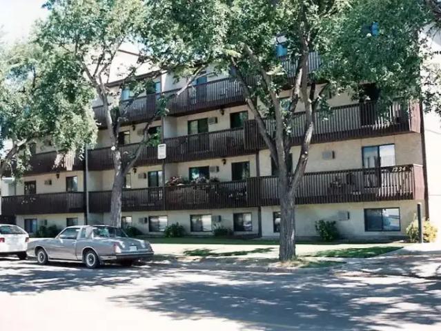 2 Bedroom Apartment Saskatoon SK 105004094