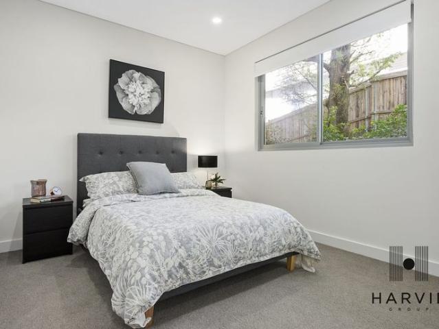 2 bedroom Apartment Set in Convenient Location