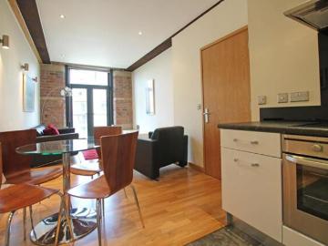 Baildon Railway Station, Otley Road BD17 Shipley, Baildon Shipley, BD17, Bradford and West Yorkshire, North England