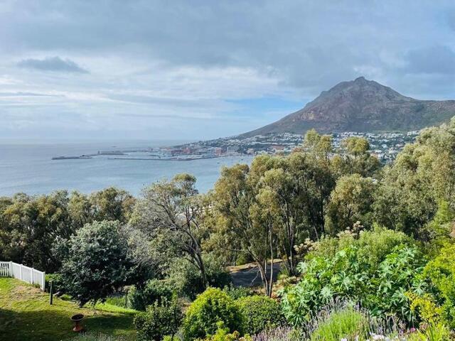 2 Bedroom Apartment Simons Town Western Cape LS105547326