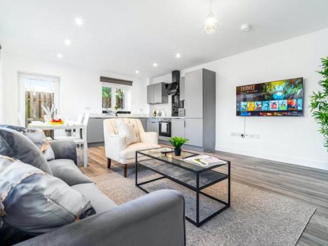 2 Bedroom Apartment Smethwick Smethwick 66899154