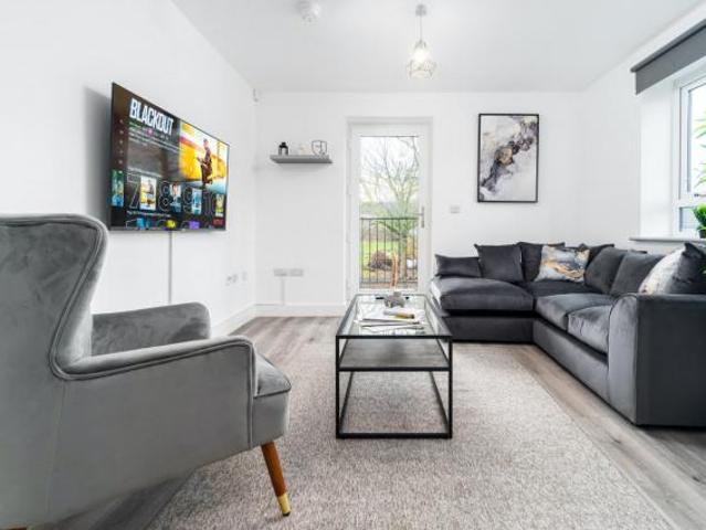 2 Bedroom Apartment Smethwick Smethwick 66899155