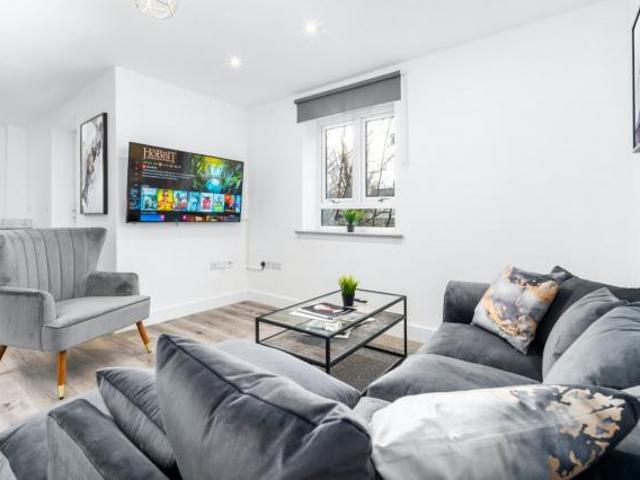 2 Bedroom Apartment Smethwick Smethwick 66932029