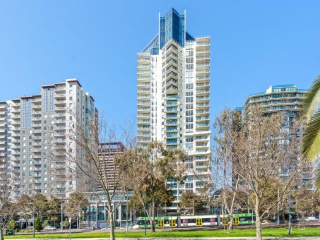 2 Bedroom Apartment Southbank VIC 105825856