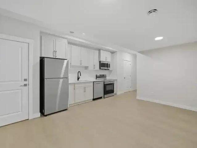 2 Bedroom Apartment Spruce Grove AB 104181455
