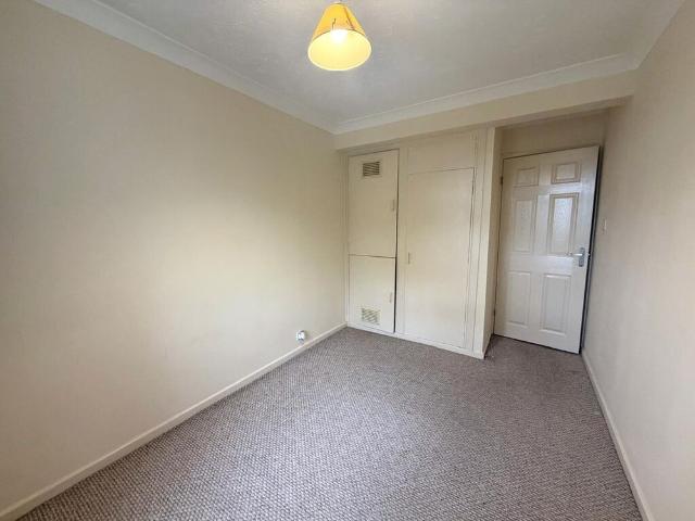 2 bedroom apartment to let