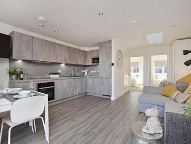 2 bedroom Apartment To Let