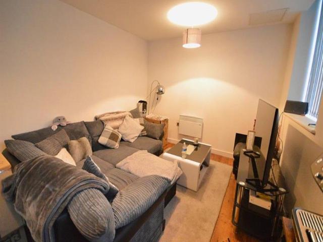 2 Bedroom Apartment To Let