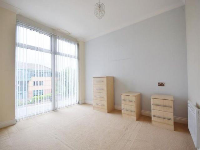 2 Bedroom Apartment Available Arranging tenancy