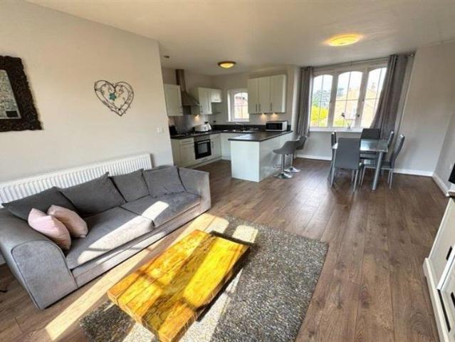 2 Bedroom Apartment Available Arranging tenancy