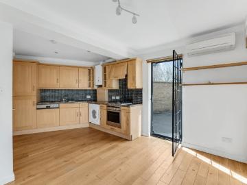 2 Bedroom Apartment To Let