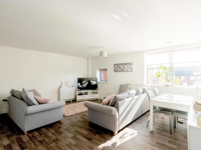 2 bedroom apartment to let, Horfield, Bristol | Ocean Estate Agents