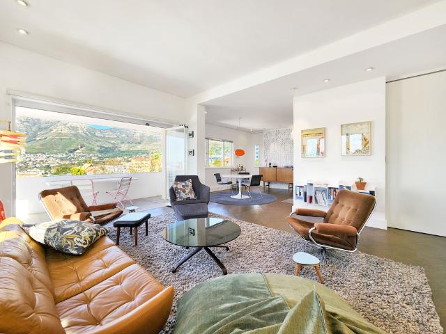 2 Bedroom Apartment To Let in Tamboerskloof