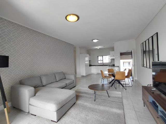 2 Bedroom Apartment To Let in The Polofields