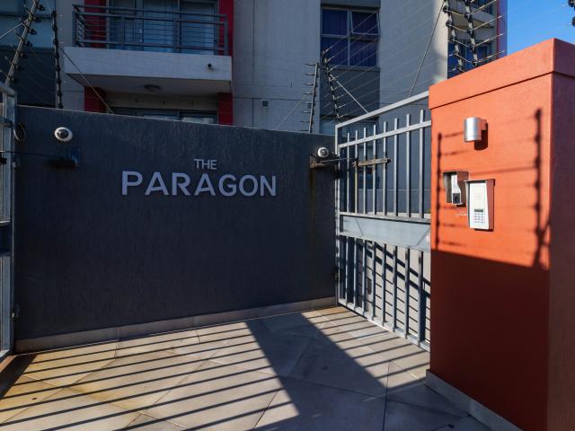 2 Bedroom Apartment To Let in The Paragon, Observatory