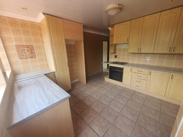 2 Bedroom Apartment To Let in Three Rivers Proper