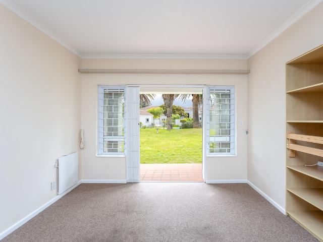 2 Bedroom Apartment To Let in Tokai