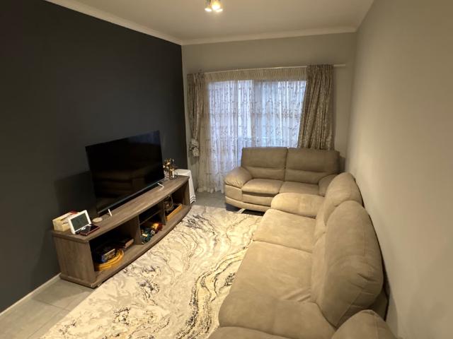 2 Bedroom Apartment To Let in Umbogintwini