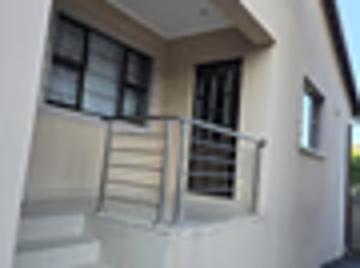 2 Bedroom Apartment To Let in Umhlatuzana