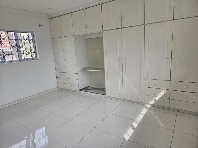2 Bedroom Apartment To Let in Umhlatuzana