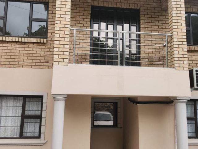 2 Bedroom Apartment To Let in Umhlatuzana