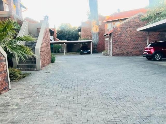 2 Bedroom Apartment To Let in Universitas