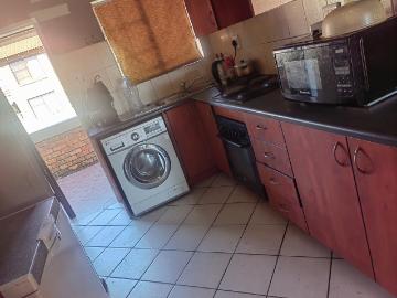 2 Bedroom Apartment To Let in Vorna Valley | Waterfall Properties