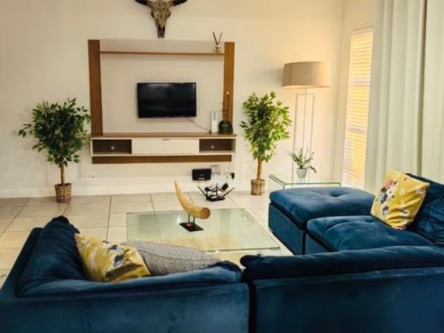 2 Bedroom Apartment To Let in Waterfall