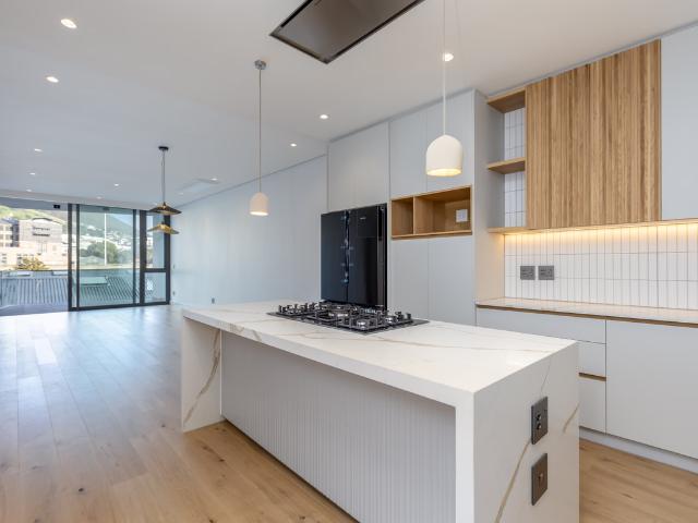 2 Bedroom Apartment To Let in Waterfront
