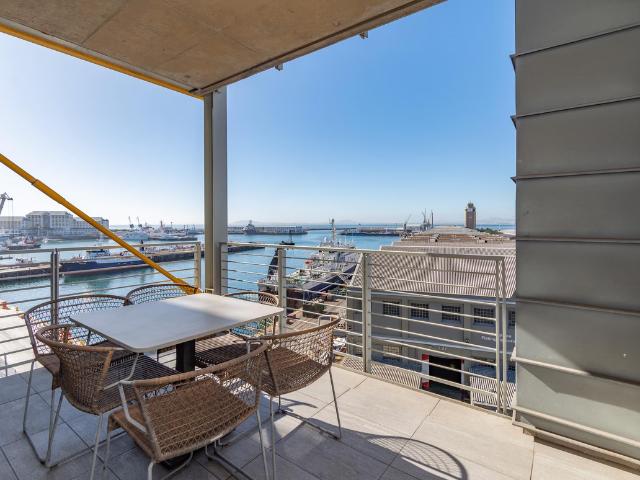 2 Bedroom Apartment To Let in Waterfront