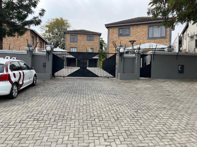 2 Bedroom Apartment To Let in West Acres