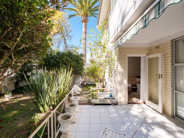 2 Bedroom Apartment To Let in Wynberg Upper