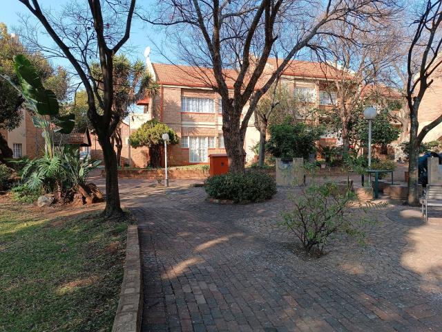 2 Bedroom Apartment To Let in Zwartkop