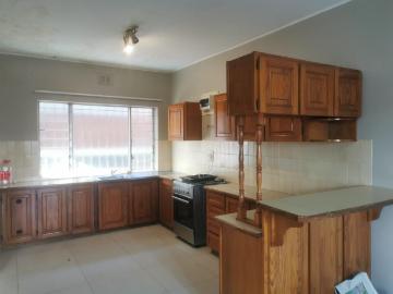 2 Bedroom Apartment To Let in Amanzimtoti