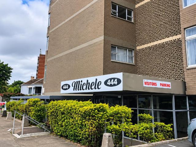 2 Bedroom Apartment To Let in Amanzimtoti