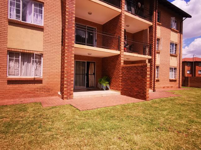 2 Bedroom Apartment To Let in Annlin