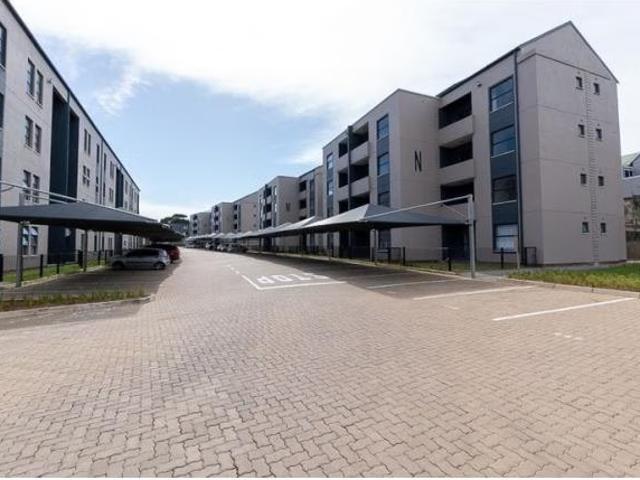 2 Bedroom Apartment To Let in Athlone Park