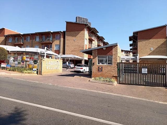 2 Bedroom Apartment To Let in Auckland Park