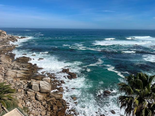 2 Bedroom Apartment To Let in Bantry Bay