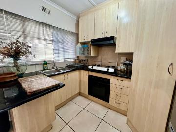 2 Bedroom Apartment To Let in Baillie Park