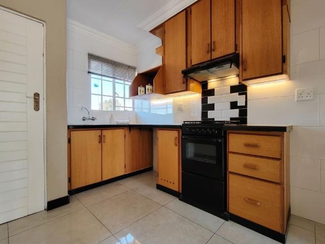 2 Bedroom Apartment To Let in Bartlett