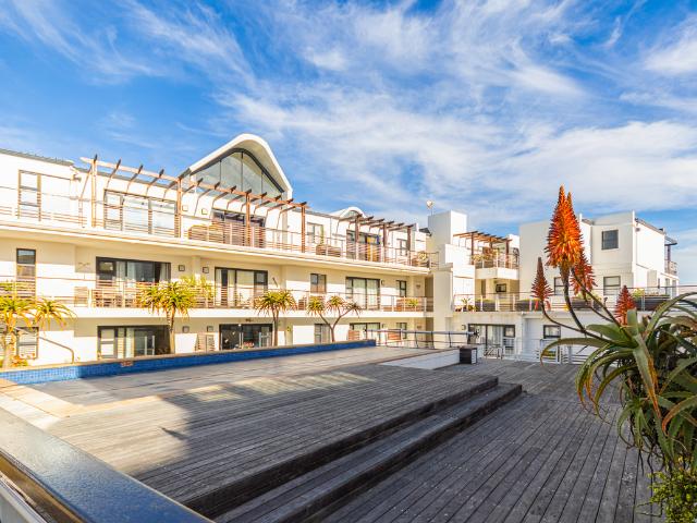 2 Bedroom Apartment To Let in Big Bay