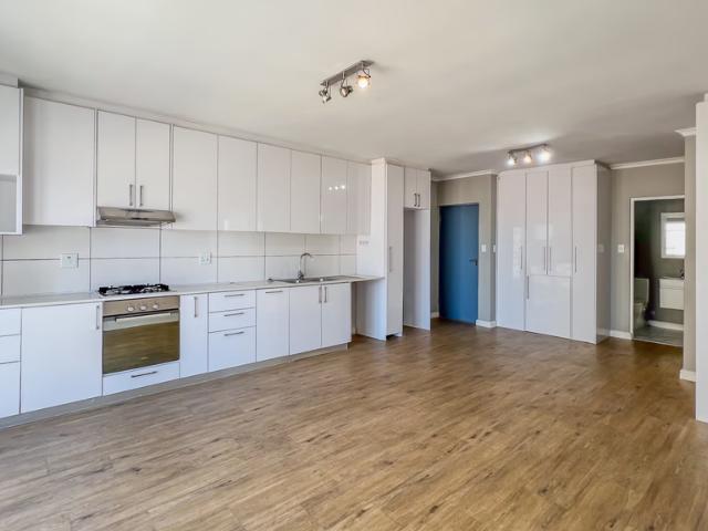 2 Bedroom Apartment To Let in Bloubergrant