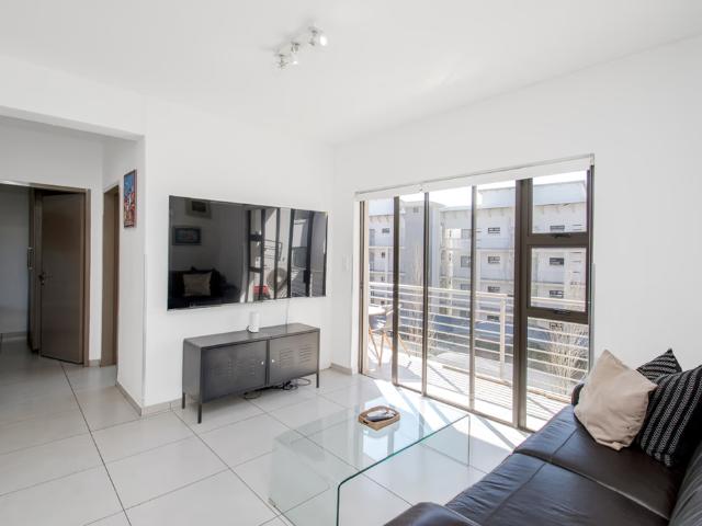 2 Bedroom Apartment To Let in Broadacres