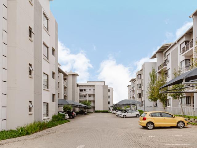2 Bedroom Apartment To Let in Broadacres