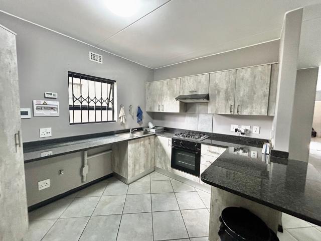 2 Bedroom Apartment To Let in Brentwood