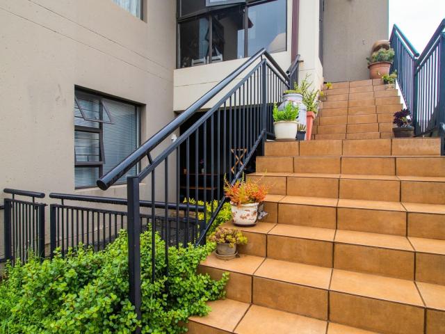 2 Bedroom Apartment To Let in Brentwood Park