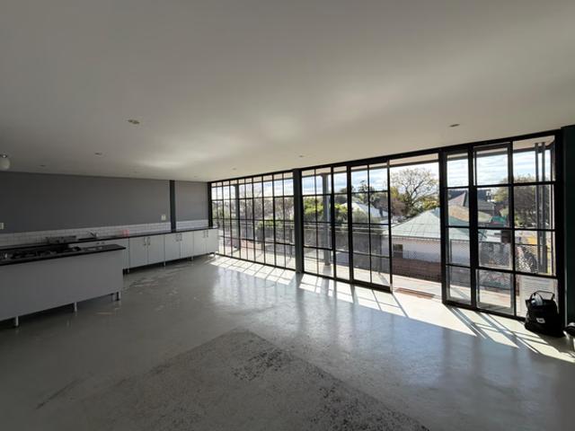 2 Bedroom Apartment To Let in Brixton